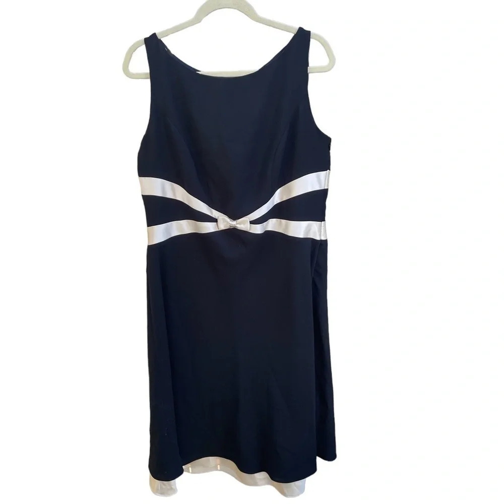 ANN TAYLOR Y2K BOW DRESS